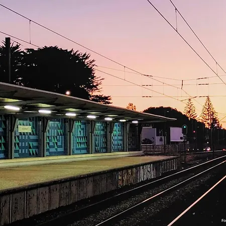 Hu2i - In&out Carcavelos (Lisbon)